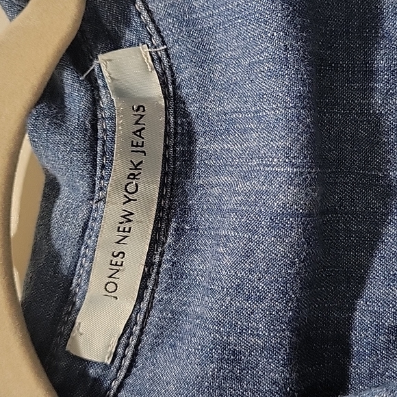 Jones New York Ladies snap denim shirt - Picture 2 of 7